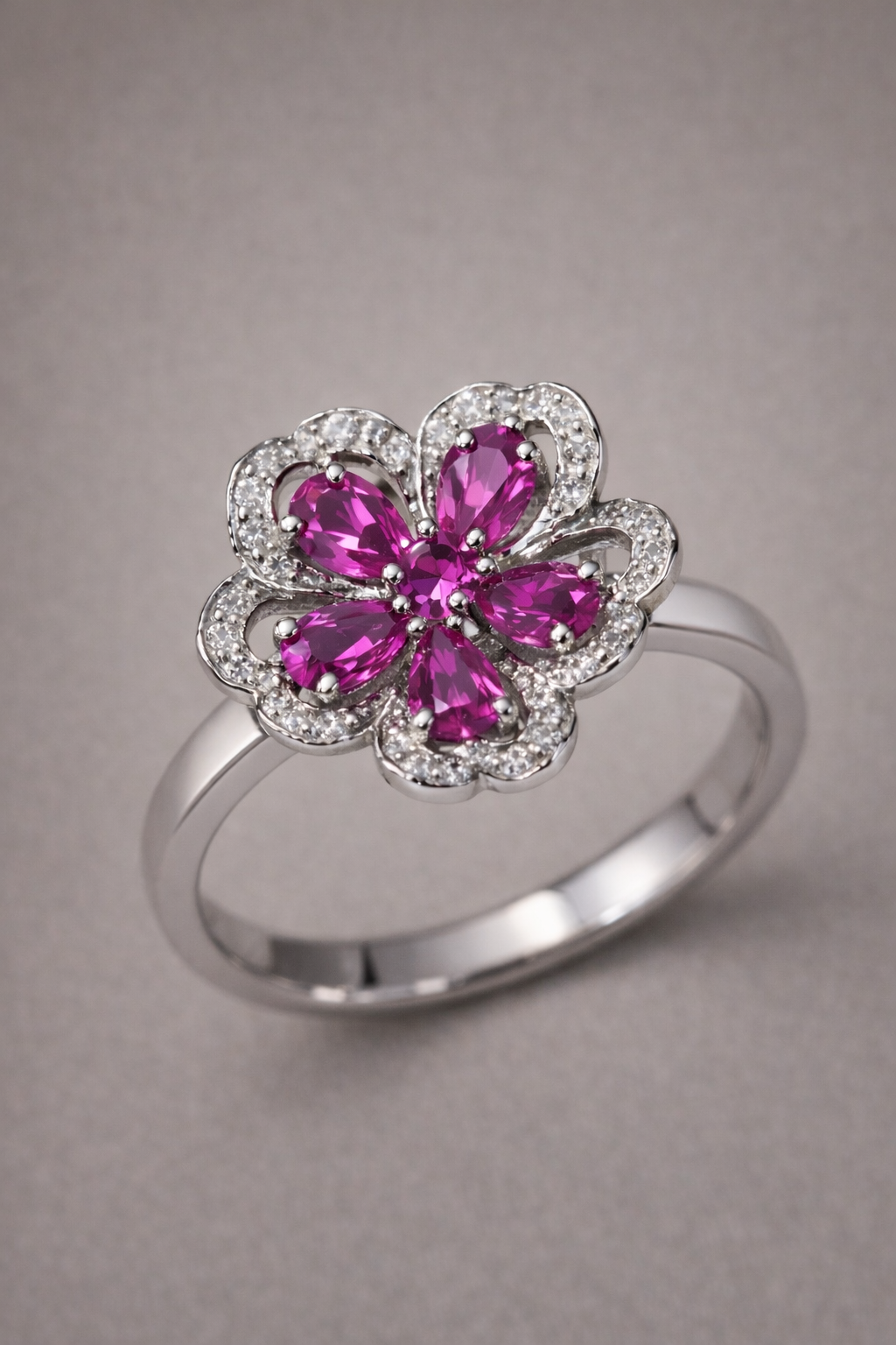 Bague Saphir Rose Impérial — Pièce Unique en Or Blanc 18 Carats