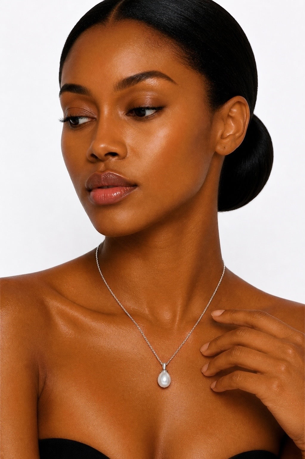 Alba Necklace, Dawn of the Pearl