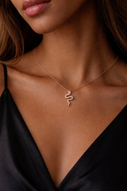 Collar Ophidia — Elegancia